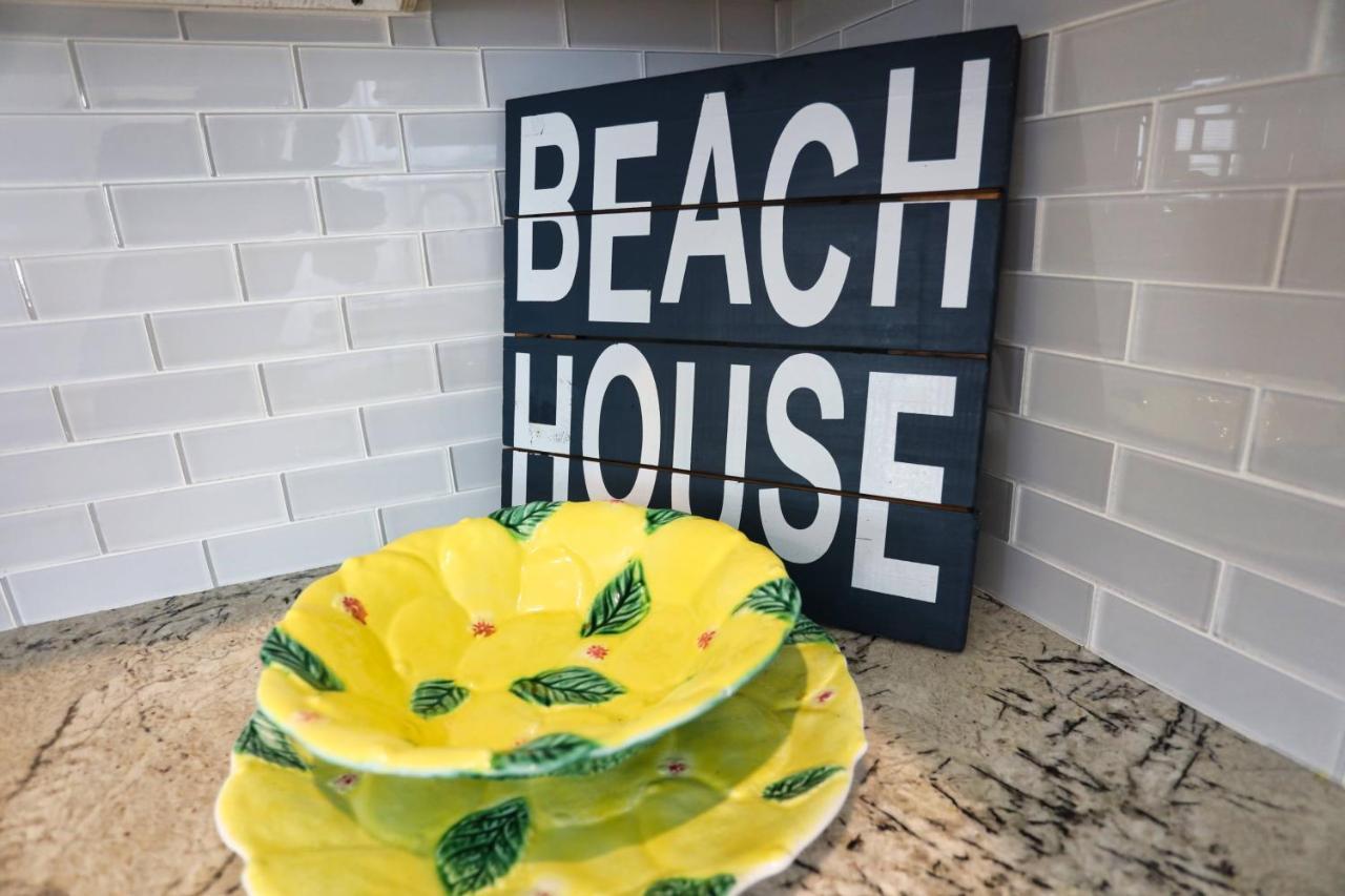 Yellow Beach Haven, Decks, Views, Mere Steps To Sand Galveston Eksteriør billede