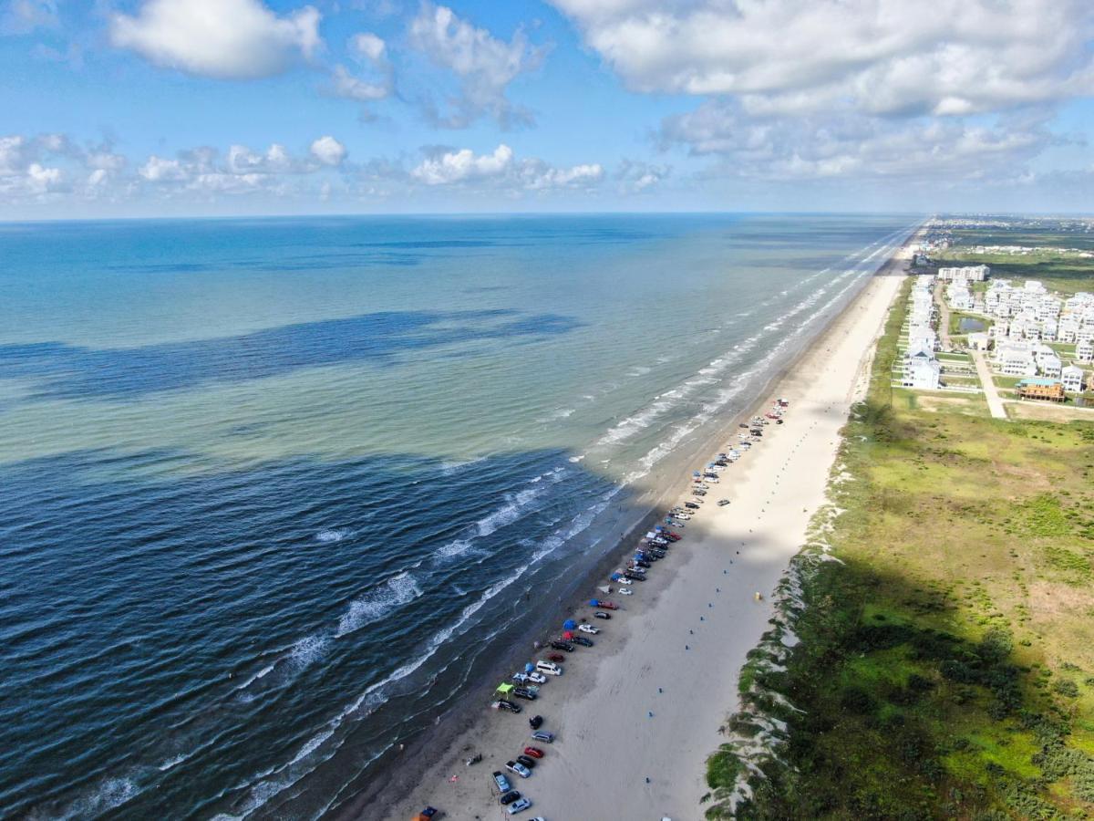 Yellow Beach Haven, Decks, Views, Mere Steps To Sand Galveston Eksteriør billede